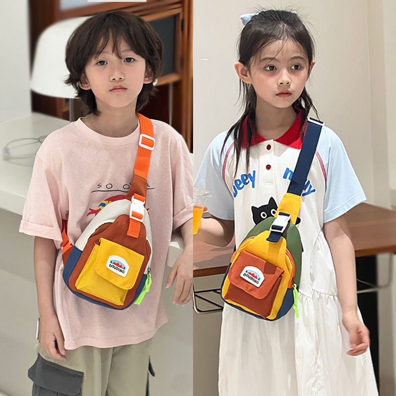 Nova Bolsa de Peito Infantil U - Embroidery Font avaliação e preço