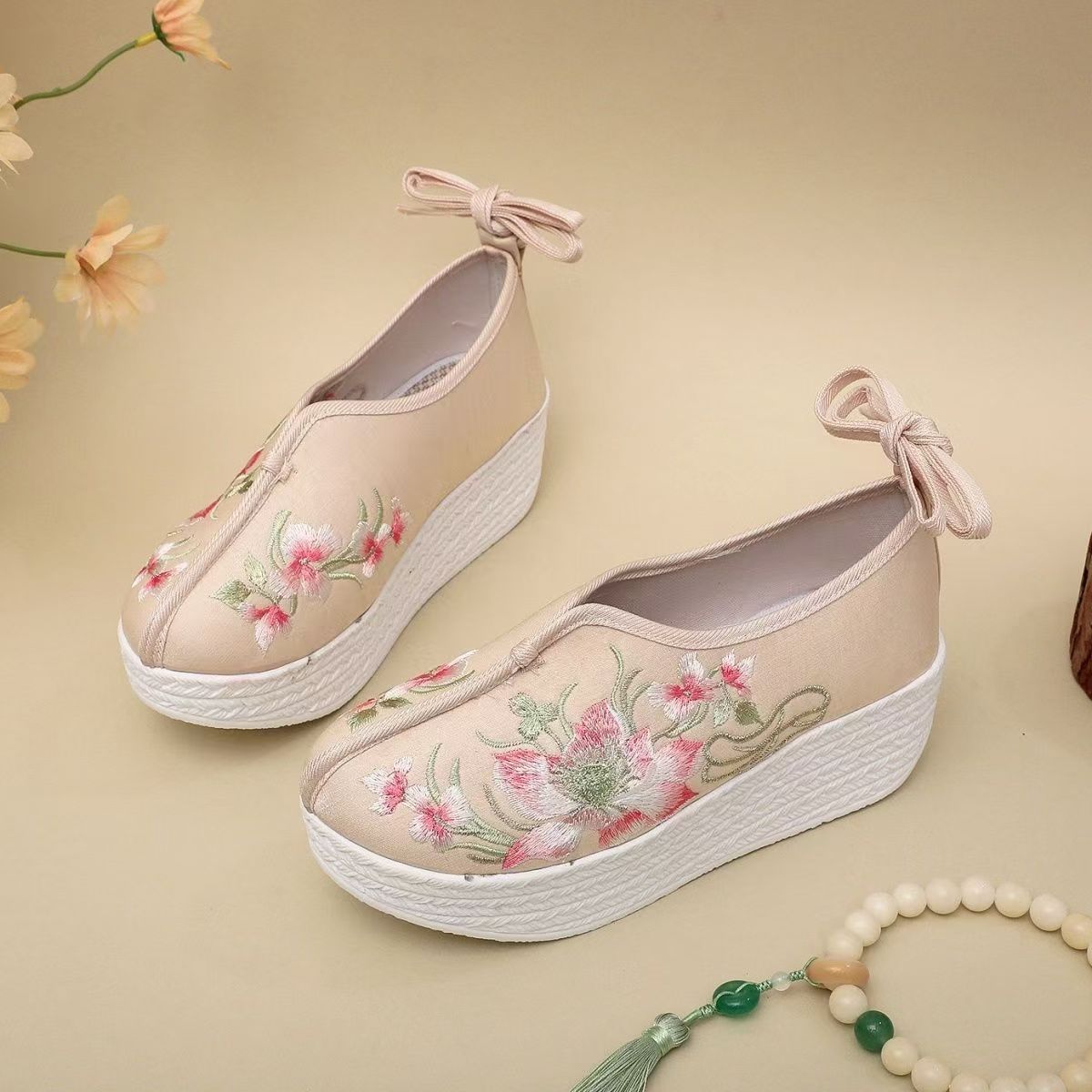 Sapatos Femininos de Estilo Ét - Embroidery Horse avaliação e preço