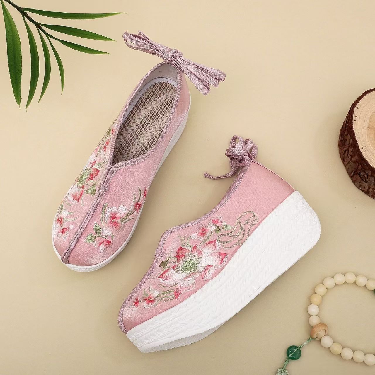 Sapatos Femininos de Estilo Ét - Embroidery Horse avaliação e preço