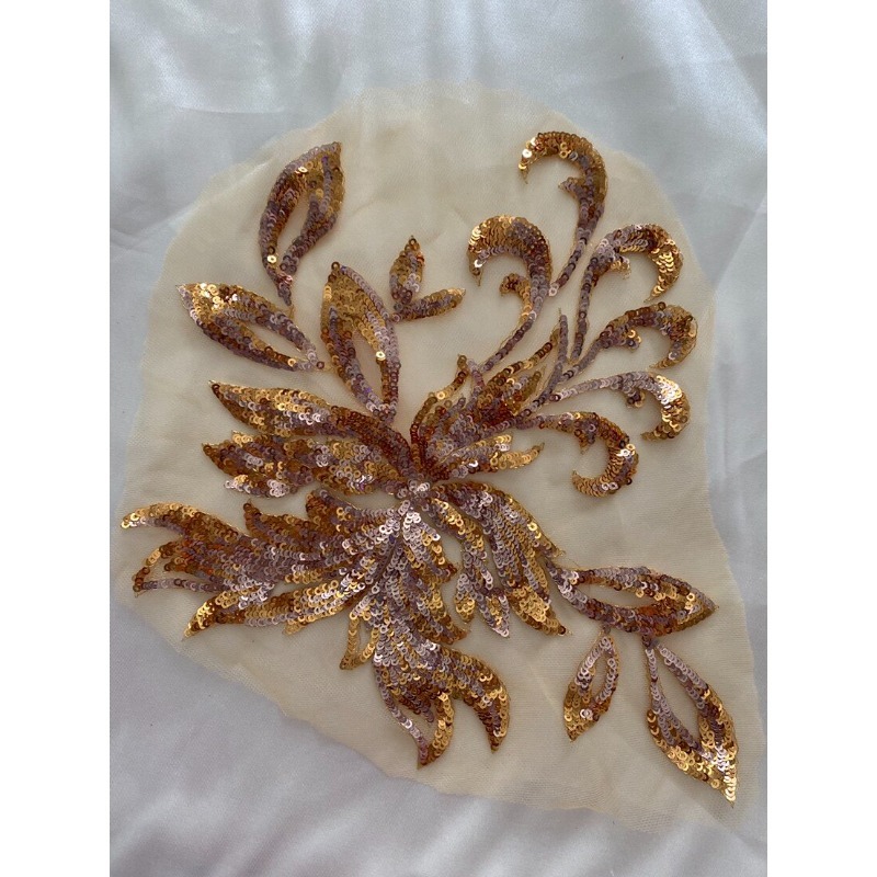 Apliques de Renda Bordada com  - Embroidery Underlay avaliação e preço