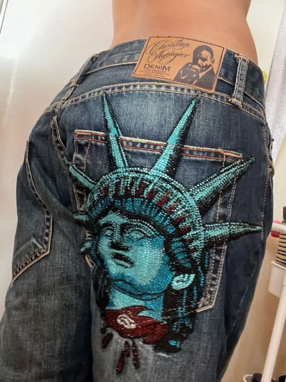 Y2k 2000s estátua da liberdade - Embroidery Jeans Sakura avaliação e preço