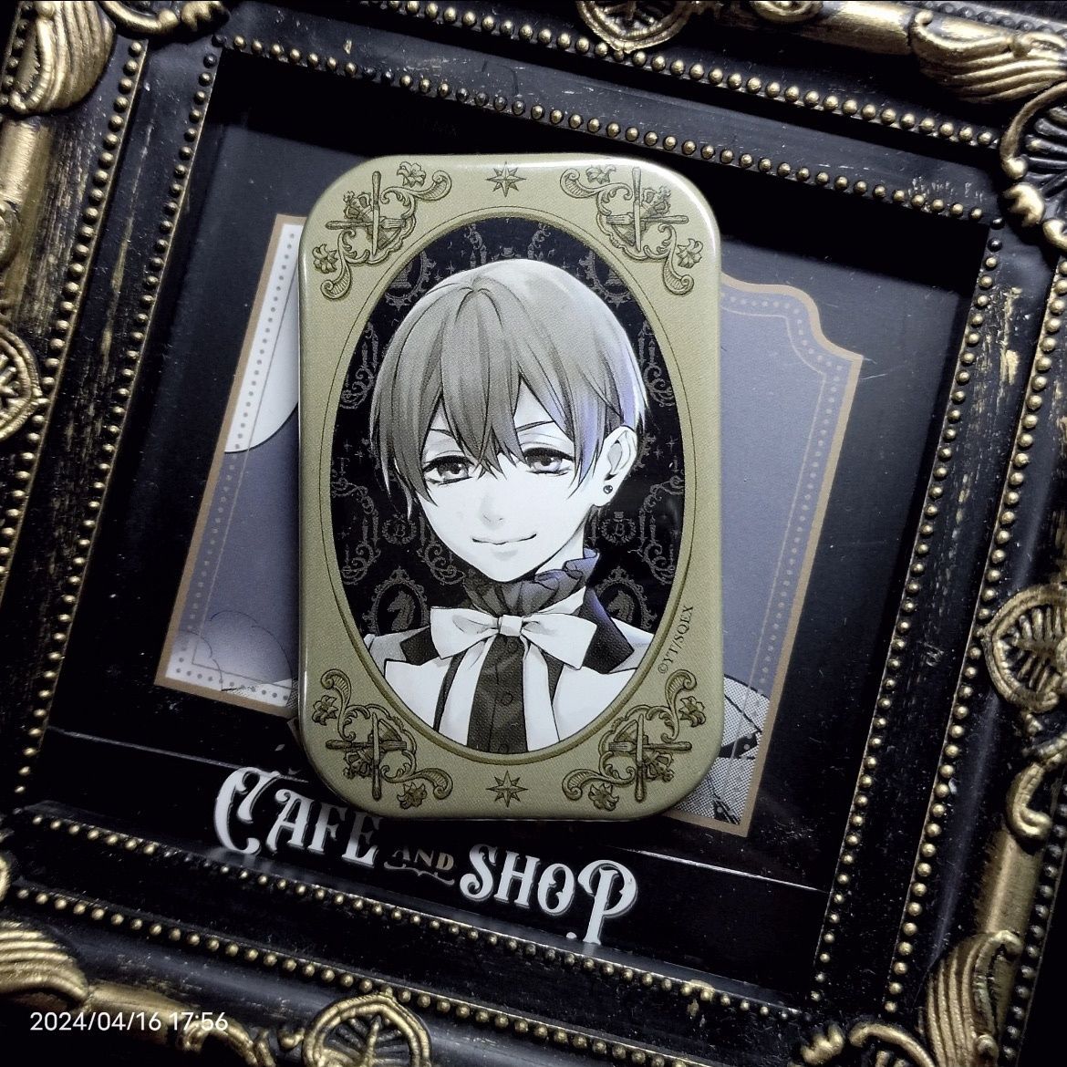 Broche de Metal Black Butler S - Embroidery Simple avaliação e preço