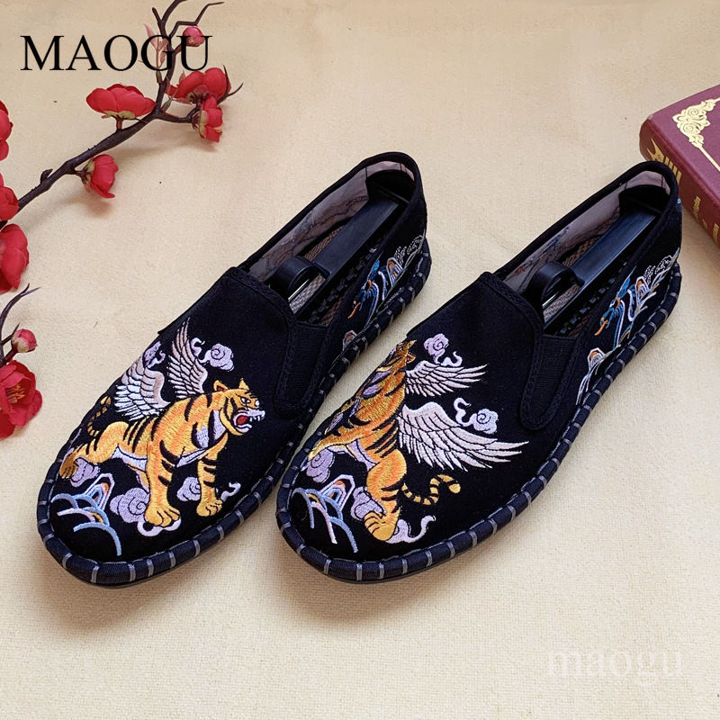 Sapatos Slip-On Unissex Estilo - Embroidery Free Pattern avaliação e preço