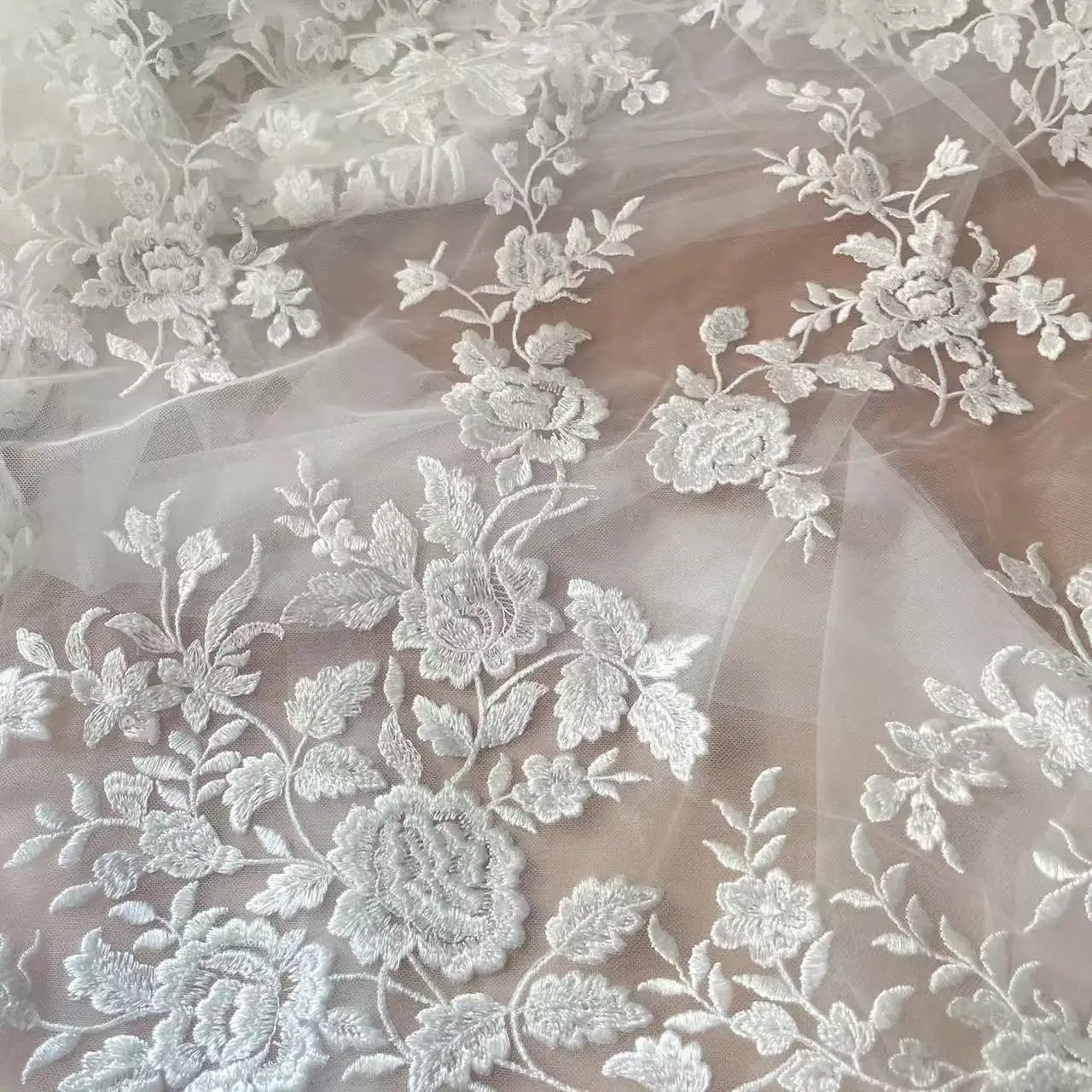 Tecido de renda bordado francê - Embroidery Flower Pattern avaliação e preço