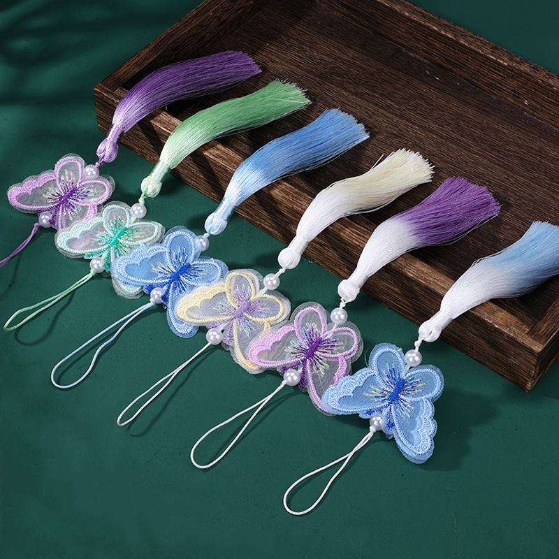 Borla de Borboleta com Bordado - Embroidery Horse avaliação e preço